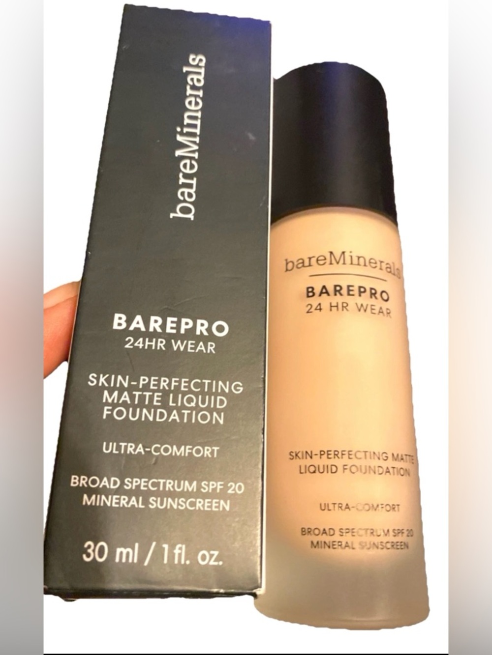 bareMinerals BAREPRO 24HR SKIN-PERFECTING MATTE FOUNDATION SPF 20 chose shade